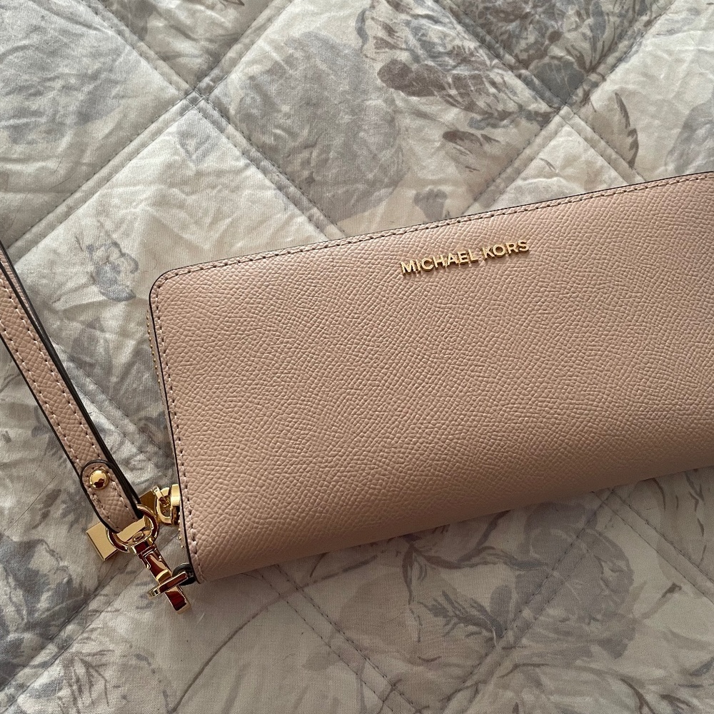 Michael Kors Blush Pink Wristlet